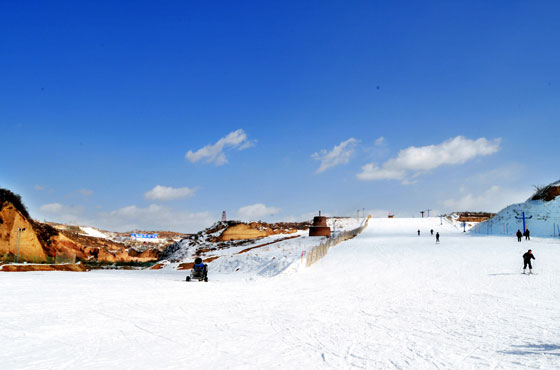 山西五龙国际滑雪场介绍.jpeg